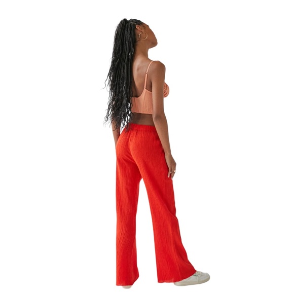 COPY - UO Adeline Low-Rise Flare Pant Red Size M and L - Picture 2 of 4